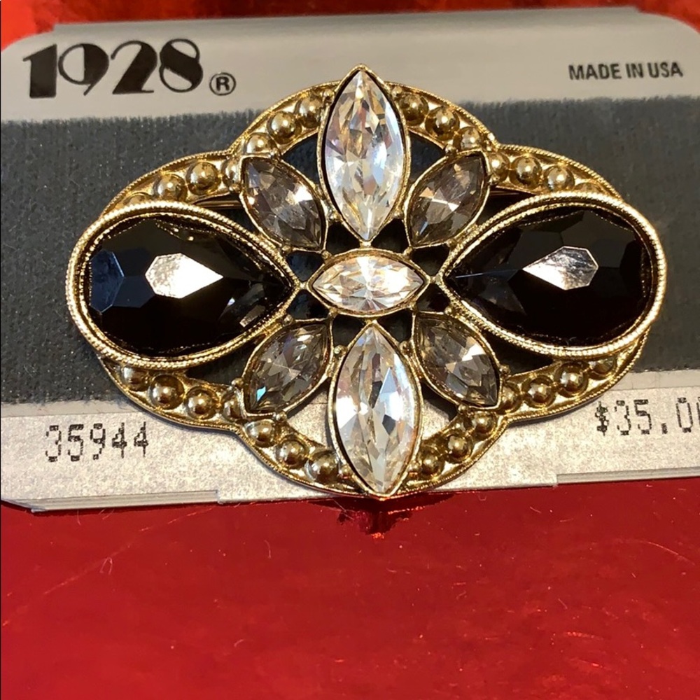 #Vintage Brooch 1928